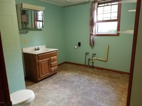 429 Warner St, Whitehall, MI 49461 photo 25