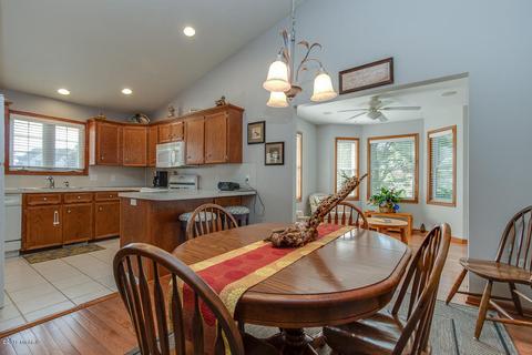 5357 Pendleton Ct NE, Comstock Park, MI 49321 photo 12