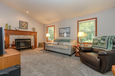 5357 Pendleton Ct NE, Comstock Park, MI 49321 photo 7
