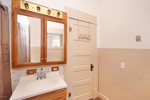 381 E Arbor St, Marcellus, MI 49067 photo 16