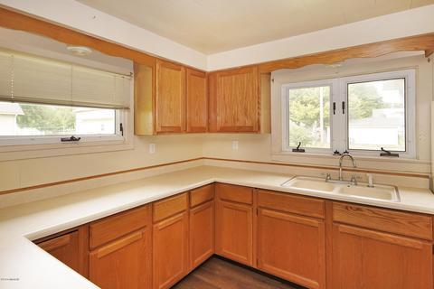 381 E Arbor St, Marcellus, MI 49067 photo 8