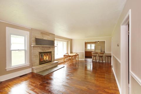 381 E Arbor St, Marcellus, MI 49067 photo 3