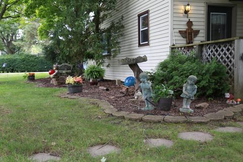213 Meadow Dr, Augusta, MI 49012 photo 2