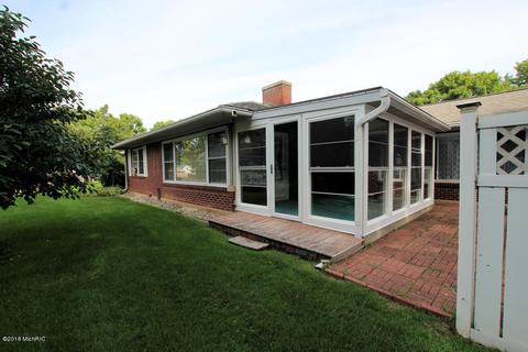 434 E Maple St, Fremont, MI 49412 photo 31