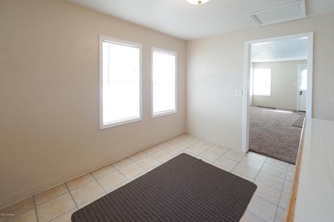 323 S Hooker Ave, Three Rivers, MI 49093 photo 8