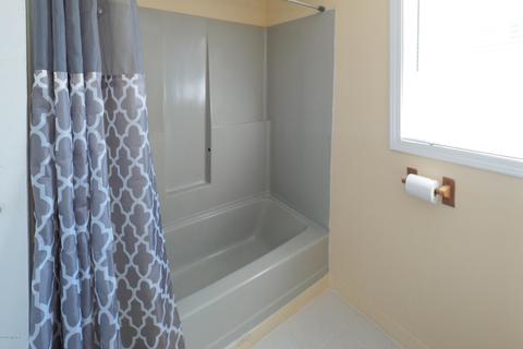 323 S Hooker Ave, Three Rivers, MI 49093 photo 12