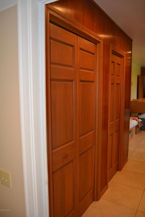 1745 E Ave, Kalamazoo, MI 49004 photo 6