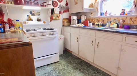 4298 Division St, Mcbride, MI 48852 photo 8