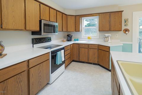 548 Cosmopolitan Ave, Marshall, MI 49068 photo 8