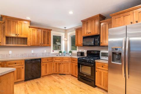 4230 Jack Rabbit Ct, Dorr, MI 49323 photo 6