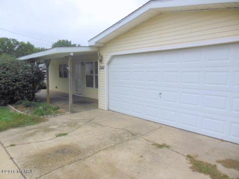 248 N 27th St, Springfield, MI 49037 photo 2