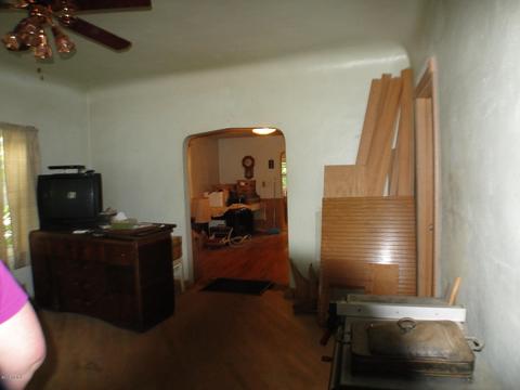 104 E Alexander St, Buchanan, MI 49107 photo 9