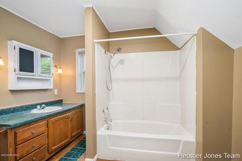 122 Ellis Ave, Belding, MI 48809 photo 21