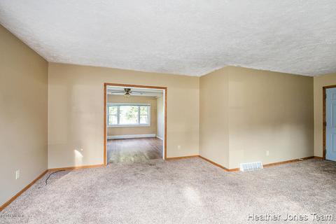 122 Ellis Ave, Belding, MI 48809 photo 7