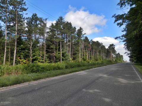 1916 Bendon Rd, Interlochen, MI 49643 photo 8