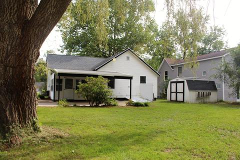 1309 S Bridge St, Belding, MI 48809 photo 13