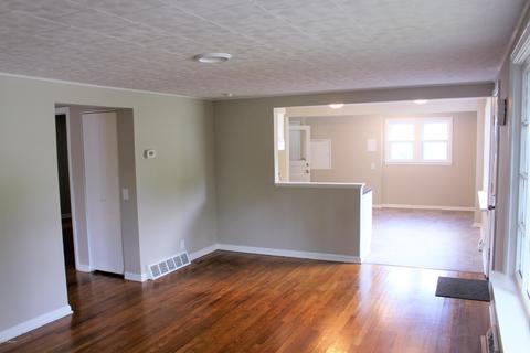 1309 S Bridge St, Belding, MI 48809 photo 7