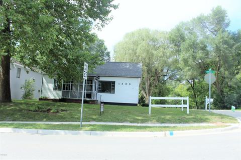 1309 S Bridge St, Belding, MI 48809 photo 1