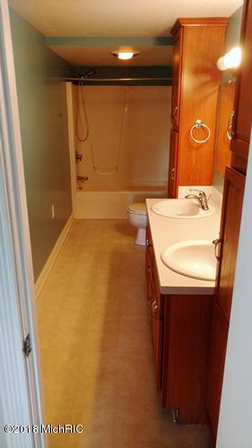 4242 34th St, Dorr, MI 49323 photo 11