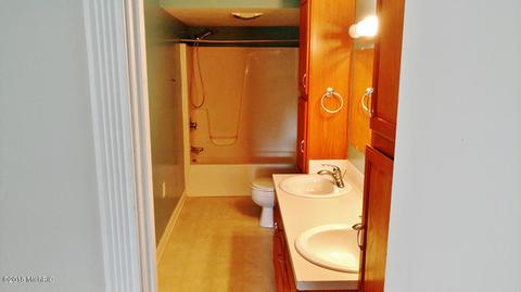 4242 34th St, Dorr, MI 49323 photo 10