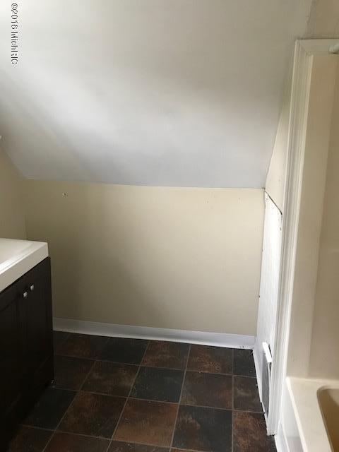 2224 W Morrell St, Jackson, MI 49203 photo 9