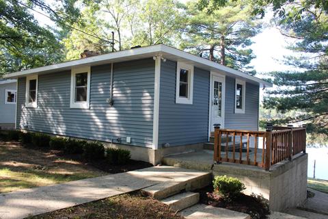 8467 S Pine Point Dr, Newaygo, MI 49337 photo 2