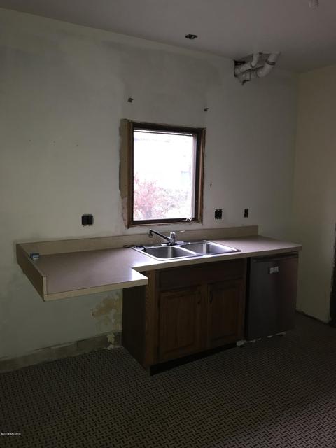 201 E North St, Lansing, MI 48906 photo 9