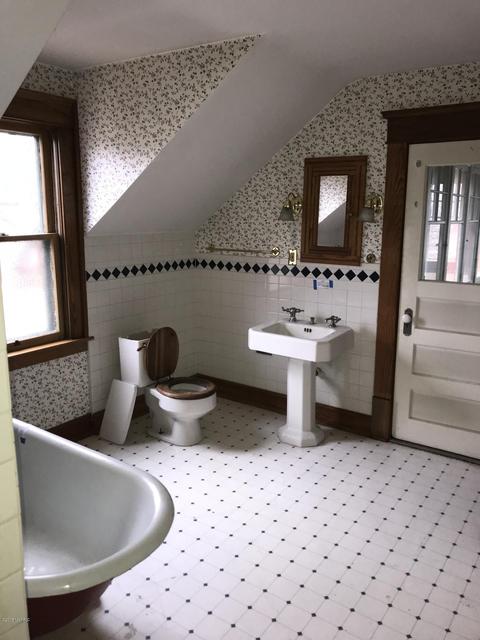 201 E North St, Lansing, MI 48906 photo 14