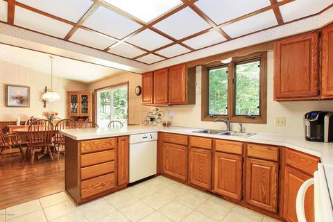 3237 50th St, Hamilton, MI 49419 photo 4