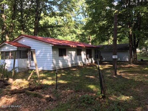 334 Harmony Ln, Plainwell, MI 49080 photo 1