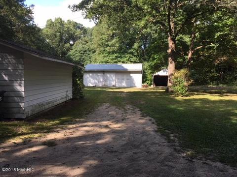 334 Harmony Ln, Plainwell, MI 49080 photo 2