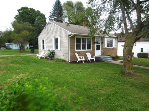 622 N Bridge St, Belding, MI 48809 photo 2
