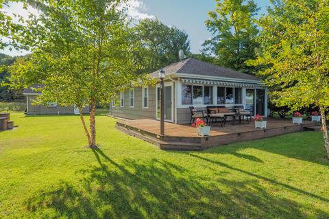 90302 Bluff Dr, Marcellus, MI 49067 photo 1