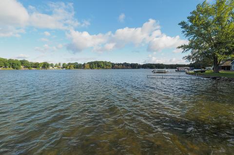 90302 Bluff Dr, Marcellus, MI 49067 photo 4