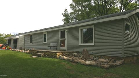 9617 E 48th St, Chase, MI 49623 photo 1