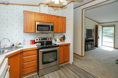 209 Monroe St, Augusta, MI 49012 photo 7