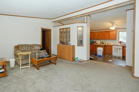 209 Monroe St, Augusta, MI 49012 photo 4