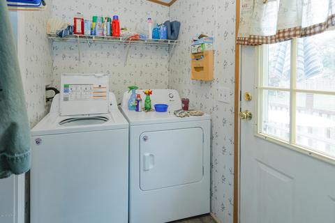 209 Monroe St, Augusta, MI 49012 photo 16