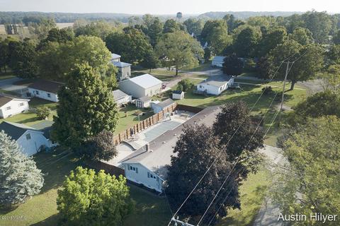 536 W Isham St, Lyons, MI 48851 photo 3