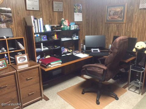 8475 Eureka Rd, Eau Claire, MI 49111 photo 20