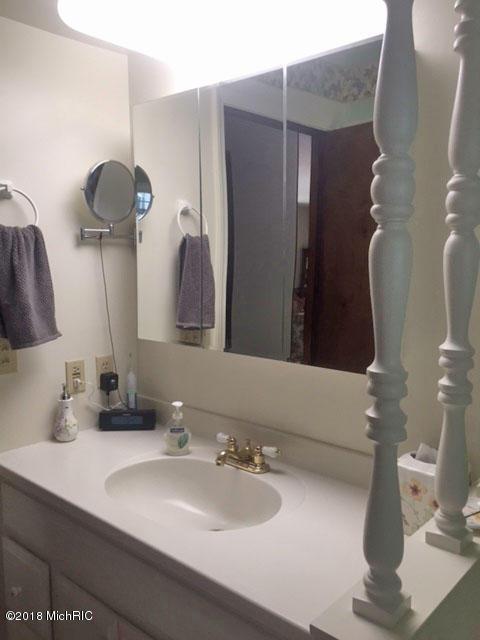 8475 Eureka Rd, Eau Claire, MI 49111 photo 15