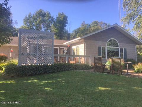 8475 Eureka Rd, Eau Claire, MI 49111 photo 4