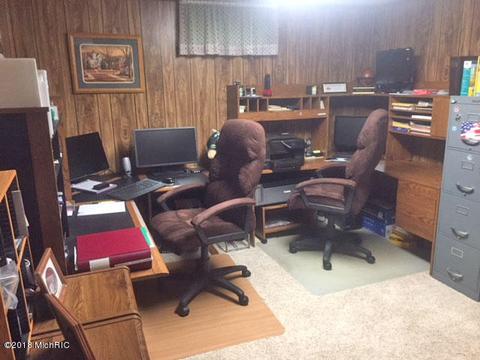 8475 Eureka Rd, Eau Claire, MI 49111 photo 21