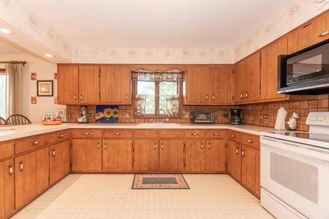 405 Midlakes Blvd, Plainwell, MI 49080 photo 19
