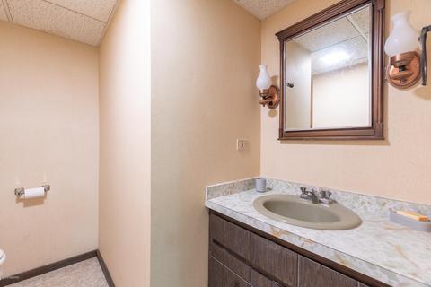 405 Midlakes Blvd, Plainwell, MI 49080 photo 43