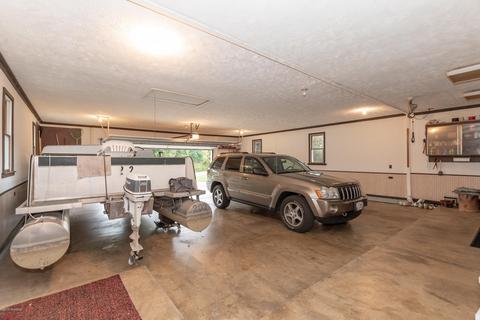 405 Midlakes Blvd, Plainwell, MI 49080 photo 30