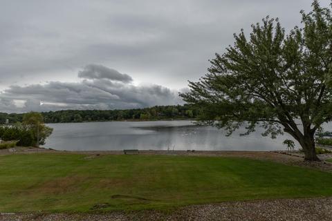 405 Midlakes Blvd, Plainwell, MI 49080 photo 52