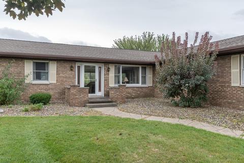 405 Midlakes Blvd, Plainwell, MI 49080 photo 4