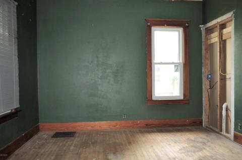 533 Howard St, Belding, MI 48809 photo 11
