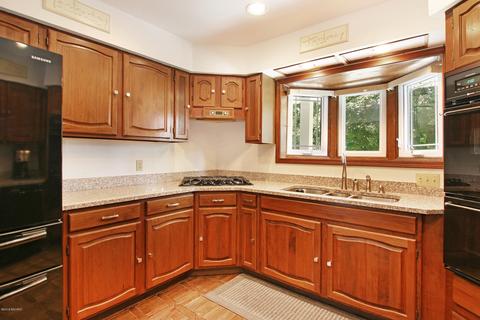 608 Whites Bridge Rd, Belding, MI 48809 photo 7